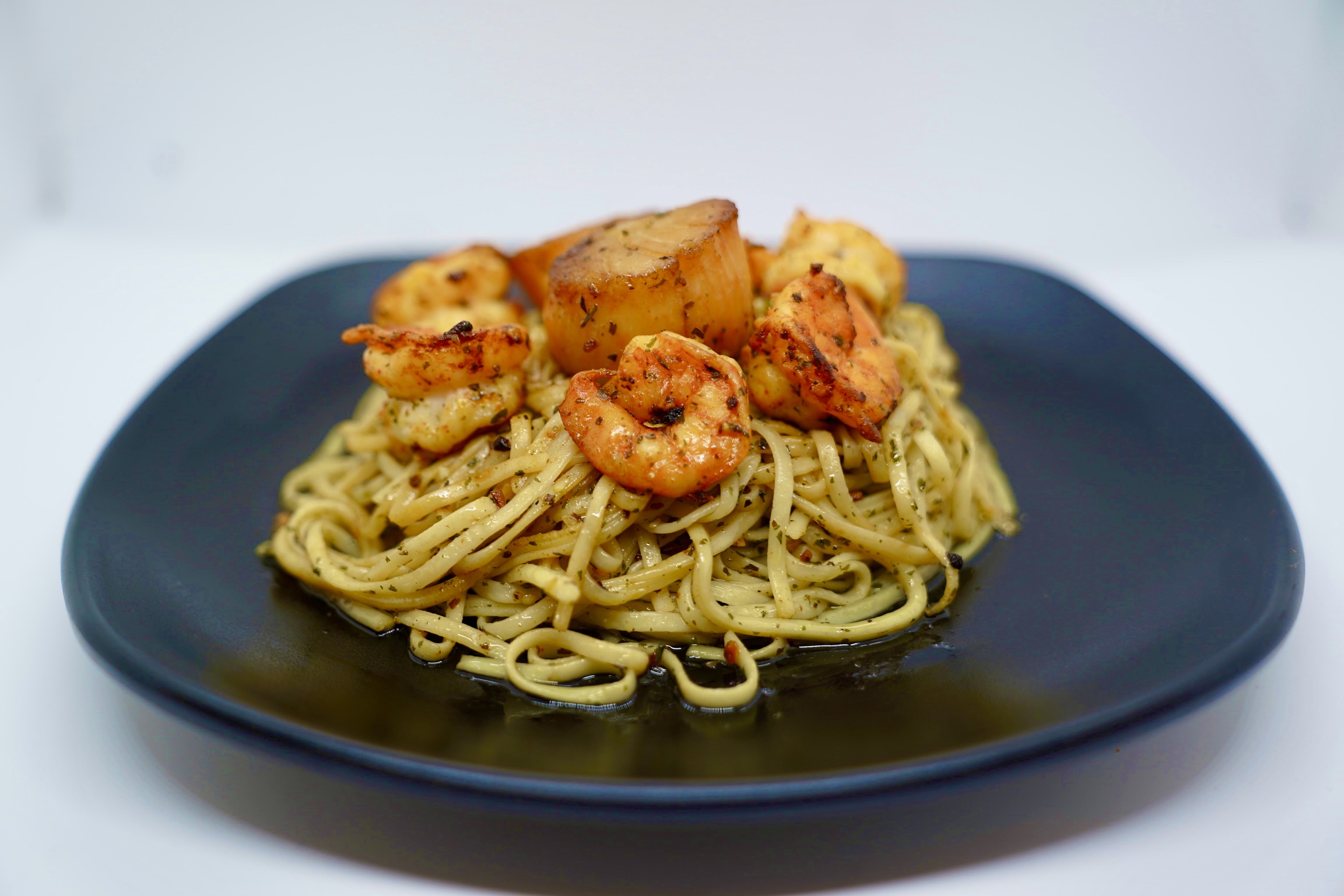 Linguini Pasta With Shrimp & Scallops